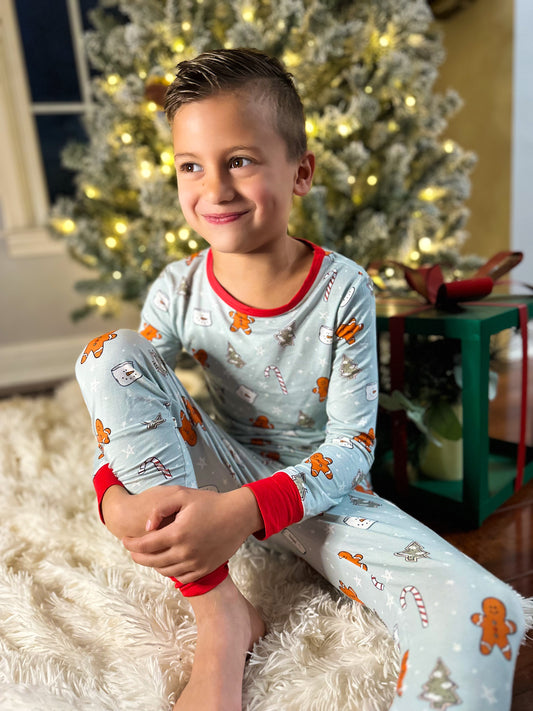 SNOWY HOLIDAY BAMBOO TWO-PIECE PAJAMA SET